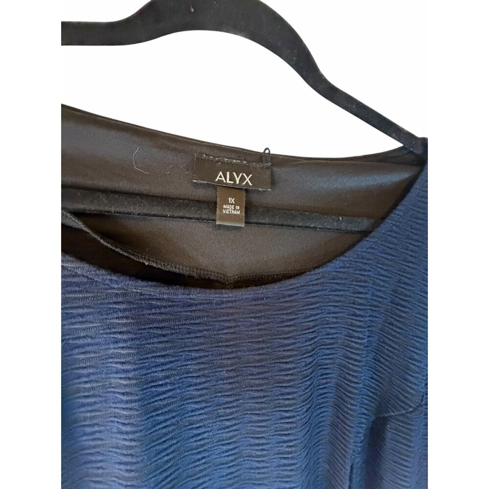 Alyx Navy Textured Dress - Size 1X - Picture 11 of 13